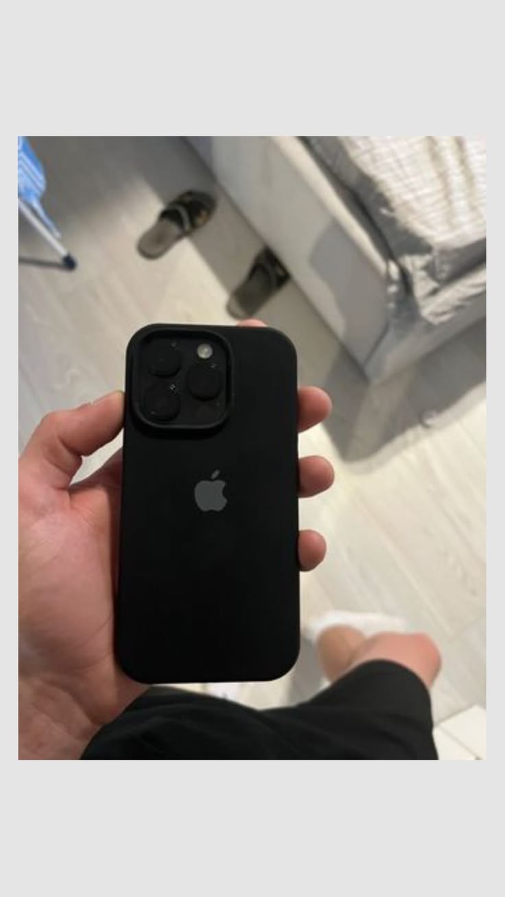 Blacky Apple Logo Silicone Caseđź–¤