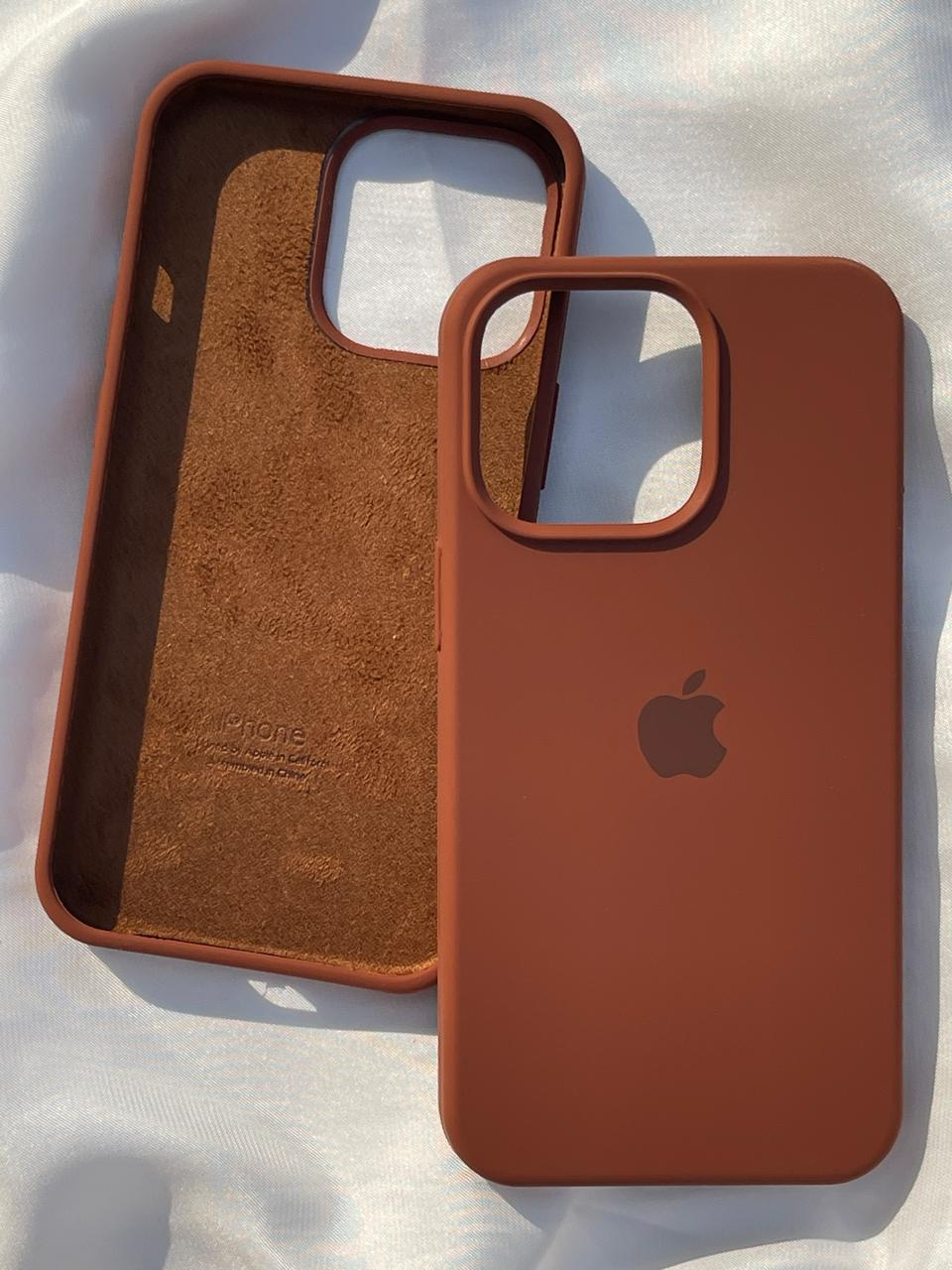 Choco Brown Apple Logo Silicone Case 🤎