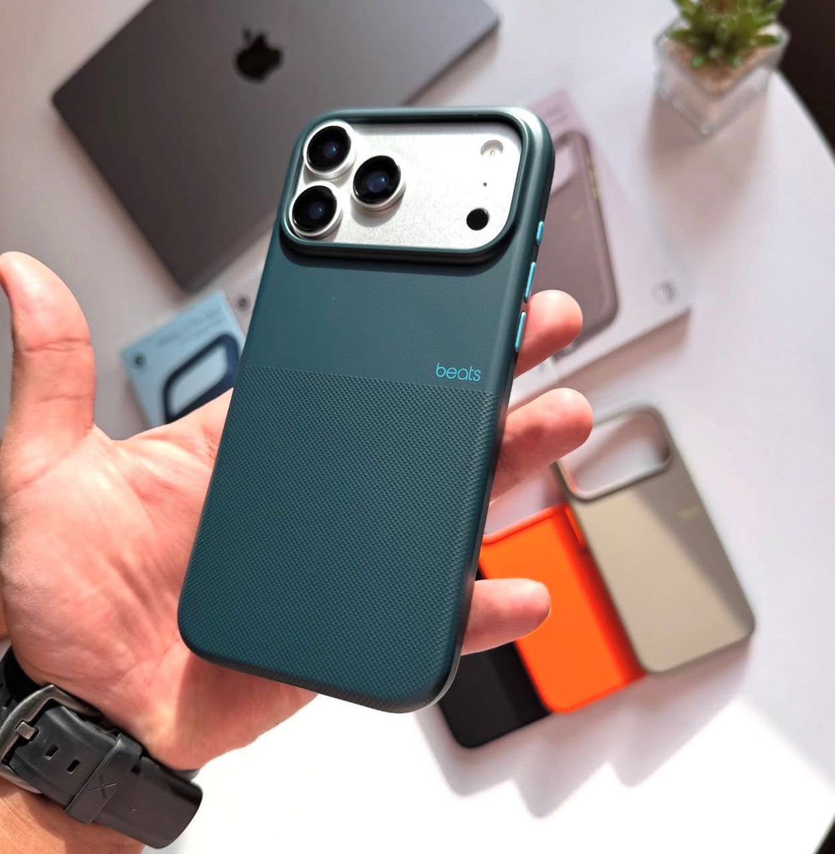 Beats Rugged Magsafe (ic) Animation Case With Camera Control Button