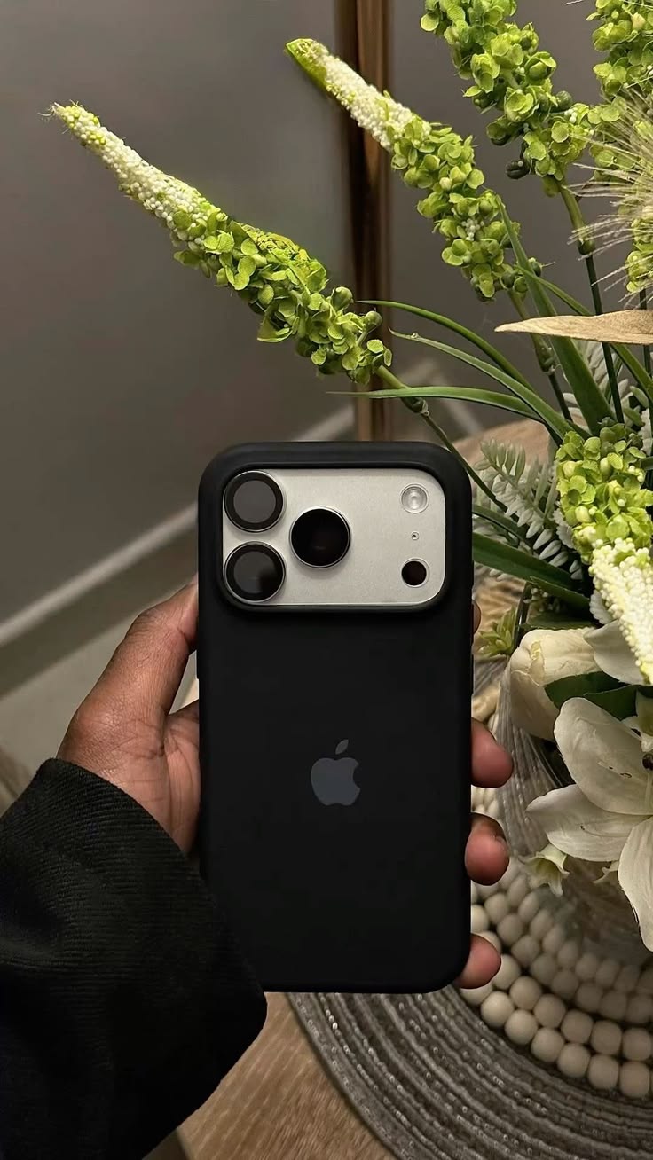 Black Apple Logo Silicone Case♠️