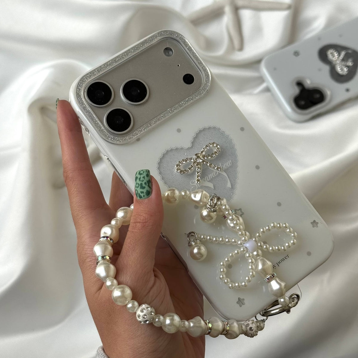 White Bow Love Heart Case🎀