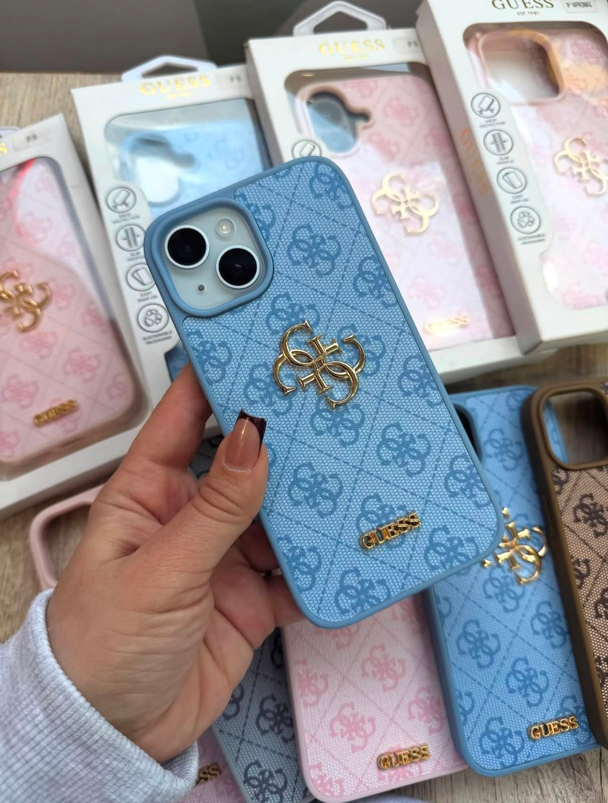 Guess Official Signature Premium Case G̶U̶E̶S̶S̶